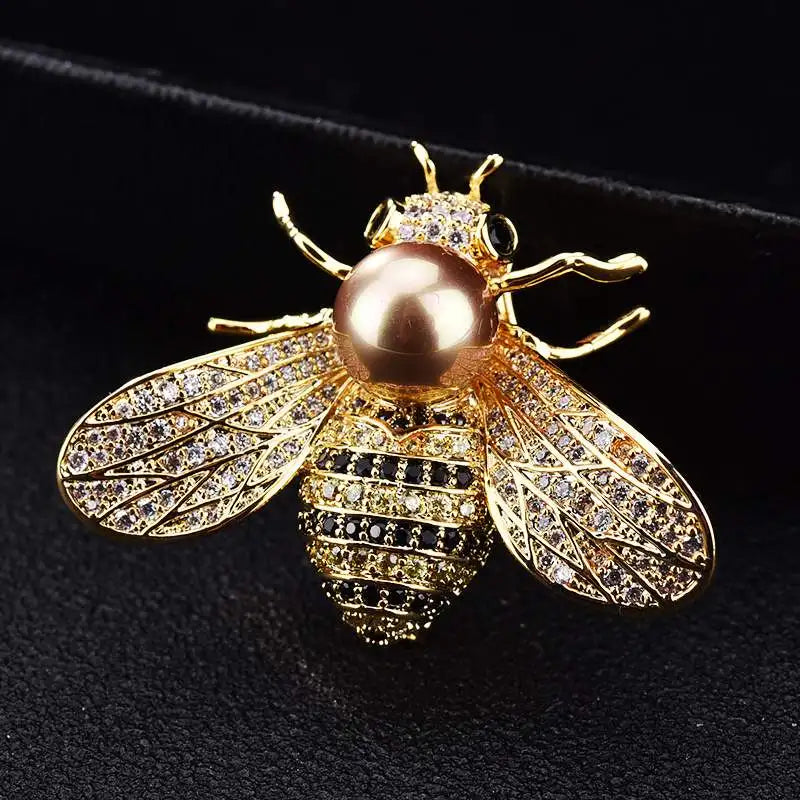 Exquisite Women‘s Brooch Crystal Snowflake Lapel Pins for Men Blue CZ Rhinestone Suit Clothes Badge Luxury Jewelry Accessories