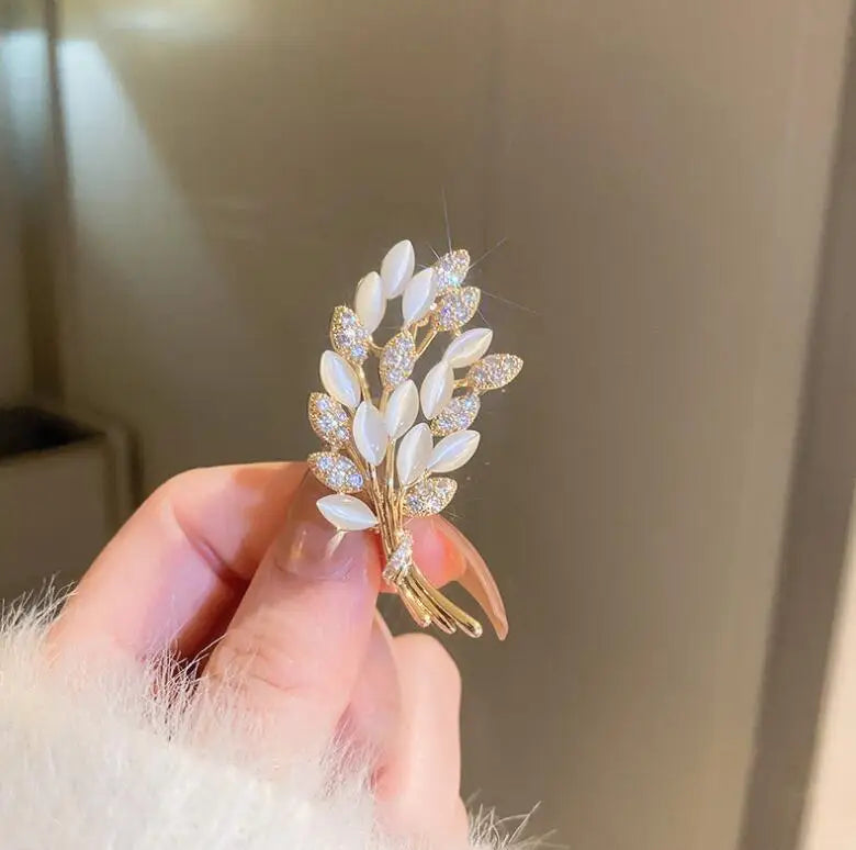 Exquisite Opal Wheat Ear Rhinestone Brooches for Women Crystal Cat’s Eye Stone Pins Suit Clothes Luxury Jewelry Accessories