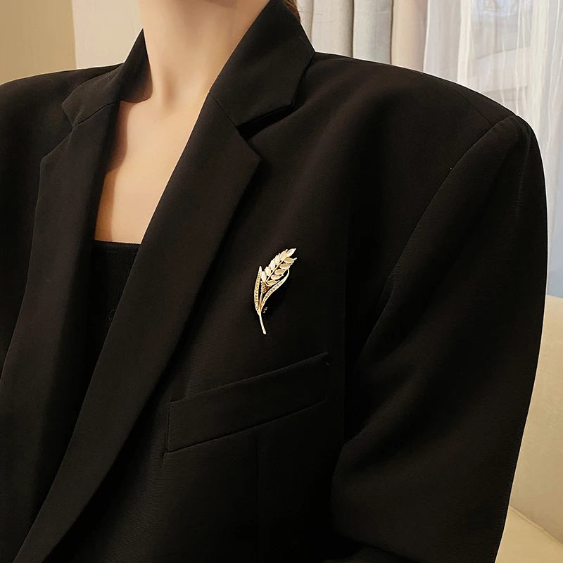 Exquisite Opal Wheat Ear Rhinestone Brooches for Women Crystal Cat’s Eye Stone Pins Suit Clothes Luxury Jewelry Accessories