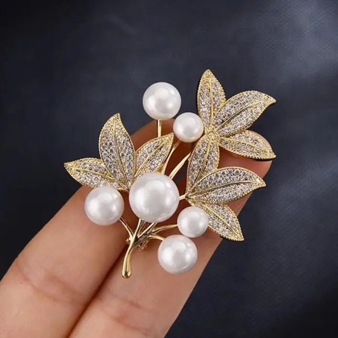 Exquisite Opal Wheat Ear Rhinestone Brooches for Women Crystal Cat’s Eye Stone Pins Suit Clothes Luxury Jewelry Accessories